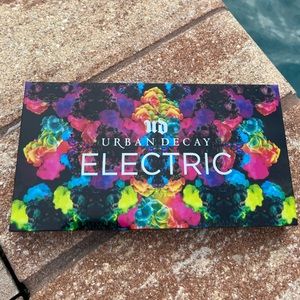 Urban Decay 'Electric' pressed pigment palette